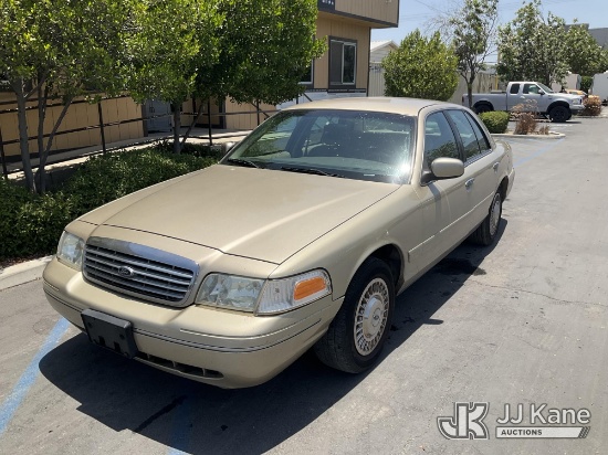 (Jurupa Valley, CA) 1999 Ford Crown Victoria Police Interceptor 4-Door Sedan Runs & Moves