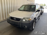 (Jurupa Valley, CA) 2005 Ford Escape Hybrid 4-Door Sport Utility Vehicle Runs & Moves) (No Brakes, A