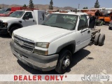 (Jurupa Valley, CA) 2005 Chevrolet Silverado 3500 Cab & Chassis Runs & Moves) (No Tail Lights, No Mu