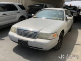 (Jurupa Valley, CA) 2000 Ford Crown Victoria Police Interceptor 4-Door Sedan Runs & Moves) (Missing 