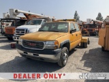 (Jurupa Valley, CA) 2001 GMC Sierra 3500 Rear Load Trash Truck Not Running, Condition Unknown) (No K