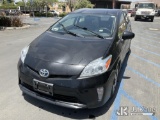 (Jurupa Valley, CA) 2014 Toyota Prius 4-Door Hatch Back Runs & Moves