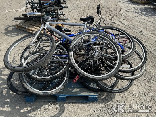 (Jurupa Valley, CA) (1 Pallet) Bicycles (Used ) NOTE: This unit is being sold AS IS/WHERE IS via Tim