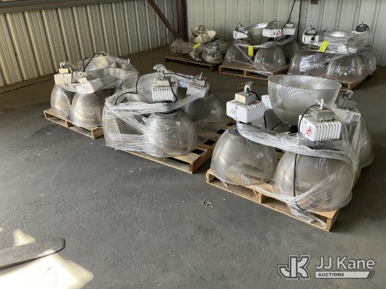 (Jurupa Valley, CA) (3 Pallets) Lights (Used) NOTE: This unit is being sold AS IS/WHERE IS via Timed