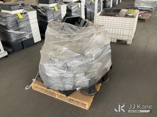 (Jurupa Valley, CA) (1 Pallet) Monitors (Used) NOTE: This unit is being sold AS IS/WHERE IS via Time
