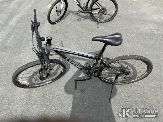 (Jurupa Valley, CA) Trek Bike (Used ) NOTE: This unit is being sold AS IS/WHERE IS via Timed Auction