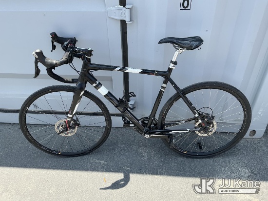 (Jurupa Valley, CA) Felt Bike (Used ) NOTE: This unit is being sold AS IS/WHERE IS via Timed Auction