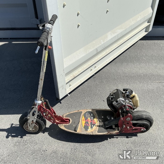(Jurupa Valley, CA) Gas Powered Scooter (Used ) NOTE: This unit is being sold AS IS/WHERE IS via Tim