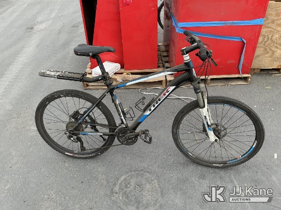 (Jurupa Valley, CA) Trek Bike (Used ) NOTE: This unit is being sold AS IS/WHERE IS via Timed Auction