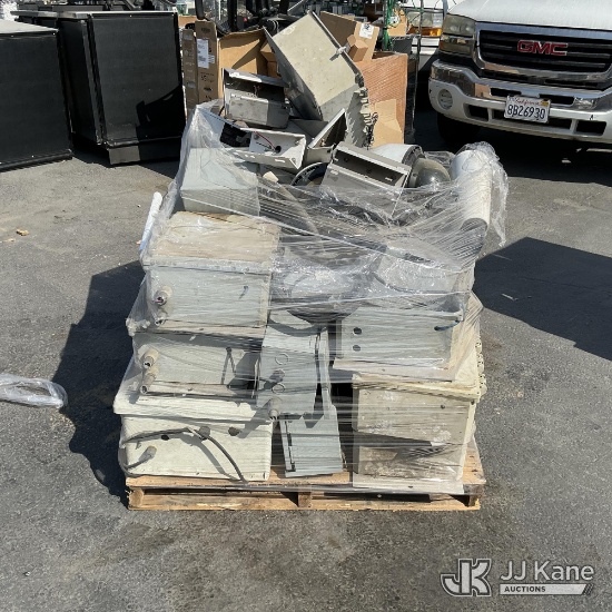 (Jurupa Valley, CA) (1 Pallet) Control Panels & Street Surveillance Cameras (Used ) NOTE: This unit 