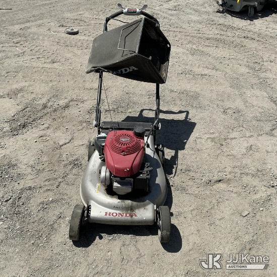 (Jurupa Valley, CA) Honda Mower (Used ) NOTE: This unit is being sold AS IS/WHERE IS via Timed Aucti