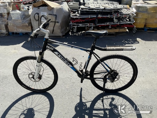 (Jurupa Valley, CA) Trek Bike (Used ) NOTE: This unit is being sold AS IS/WHERE IS via Timed Auction