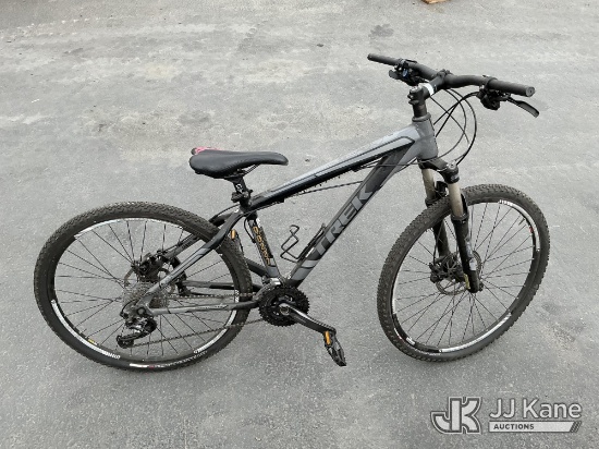 (Jurupa Valley, CA) Trek Bike (Used ) NOTE: This unit is being sold AS IS/WHERE IS via Timed Auction
