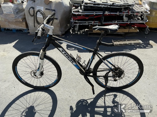 (Jurupa Valley, CA) Trek Bike (Used ) NOTE: This unit is being sold AS IS/WHERE IS via Timed Auction