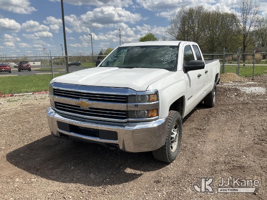 (Louisville, OH) 2015 Chevrolet Silverado 2500HD 4x4 Double-Cab Pickup Truck Runs & Moves) (Tire Pre