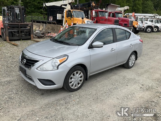 (Shrewsbury, MA) 2015 Nissan Versa 4-Door Sedan Runs & Moves