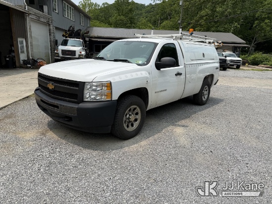 (Hanover, WV) 2013 Chevrolet Silverado 1500 4x4 Pickup Truck Runs & Moves) (Check Engine Light on