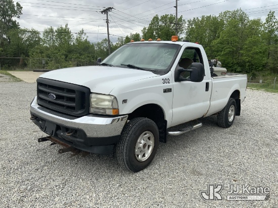 (Fort Wayne, IN) 2004 Ford F250 4x4 Pickup Truck Runs & Moves) (Low Brakes, No Power To Dash, Rust D