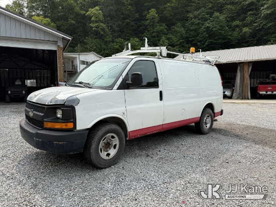 (Hanover, WV) 2011 Chevrolet Express G2500 Cargo Van Not Running, Condition Unknown) (Body Damage, R