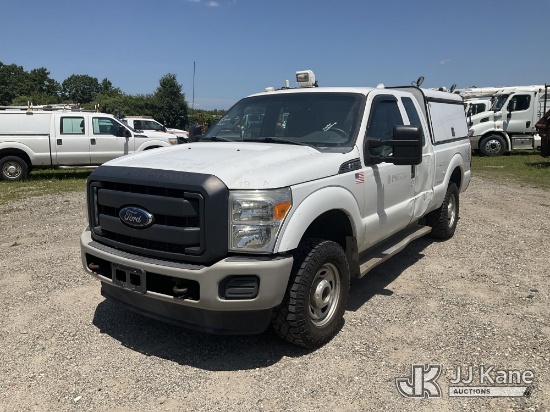 (Bellport, NY) 2013 Ford F250 4X4 Extended-Cab Pickup Truck Runs & Moves, Body/Rust Damage) (Removal