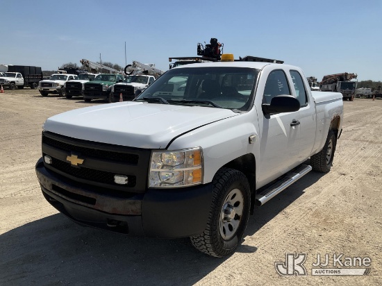 (Charlotte, MI) 2012 Chevrolet Silverado 1500 4x4 Extended-Cab Pickup Truck Runs & Moves) (Rust