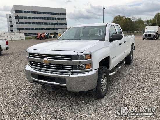 (Louisville, OH) 2015 Chevrolet SILVERADO 2500HD 4X4 Extended-Cab Pickup Truck Not Running, Conditio