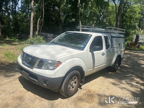 (Hagerstown, MD) 2017 Nissan Frontier Extended-Cab Pickup Truck Runs & Moves, TPS Light On, Body Dam