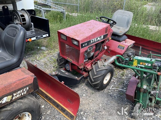 (Plymouth Meeting, PA) Steiner 410 Utility Tractor Runs