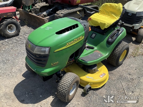 (Plymouth Meeting, PA) John Deere L100 Riding Mower Runs