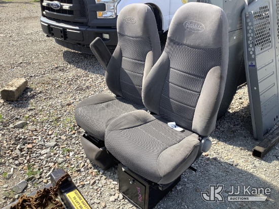 (Smock, PA) Peterbilt Seats (2) (Condition Unknown) NOTE: This unit is being sold AS IS/WHERE IS via