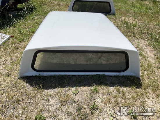 (Charlotte, MI) Truck Bed Cap (7 ft. Long) (Broken window ) NOTE: This unit is being sold AS IS/WHER