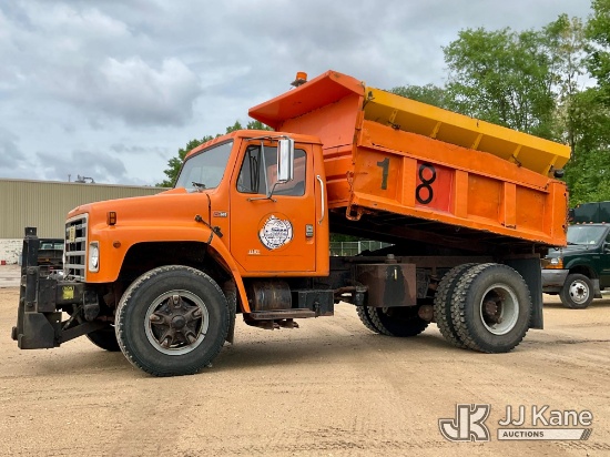 (La Crosse, WI) 1985 International 1754 Dump Truck, LOW MILES FOR IT'S YEAR!!! Runs & Moves, Dump Bo