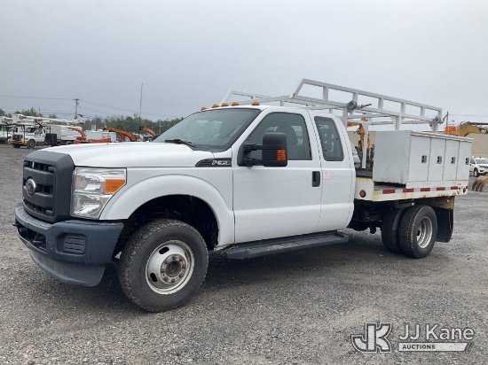 (Rome, NY) 2015 Ford F350 4x4 Extended-Cab Flatbed/Service Truck Runs & Moves, Rust Damage