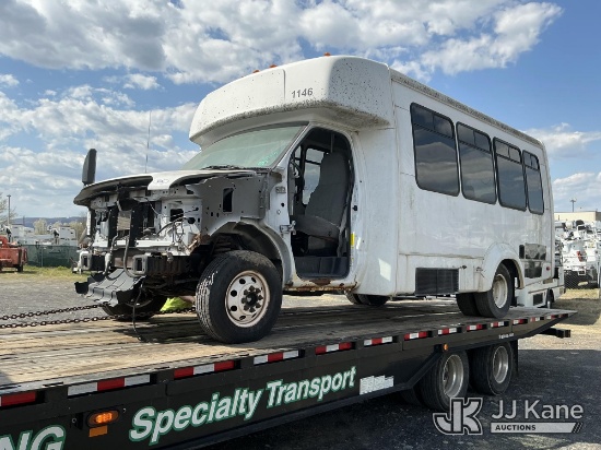 (Plains, PA) 2011 Ford E350 Cutaway Passenger Bus Not Running, Must Tow, Front End Damage, Parts In 