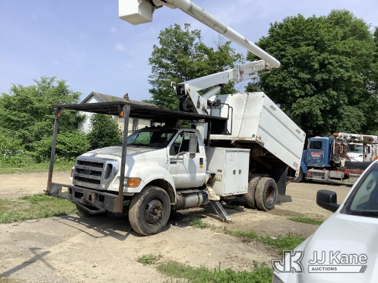 (Deposit, NY) Altec LR756, mounted behind cab on 2015 Ford F750 Chipper Dump Truck Runs, Moves, & Up