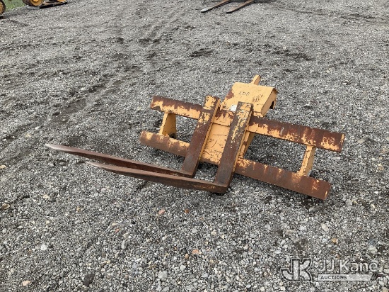 (Louisville, OH) forks for loader (Body & Rust Damage.) NOTE: This unit is being sold AS IS/WHERE IS