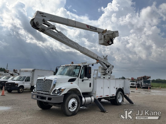(Charlotte, MI) HiRanger HRX55-MH, Articulating Material Handling Bucket Truck rear mounted on 2014 