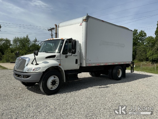 (Fort Wayne, IN) 2013 International 4300 Van Body Truck Runs & Moves & Operates)(Check Engine Light 