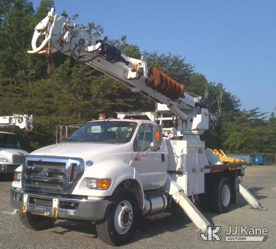 (West Berlin, NJ) Altec DC47-TR, Digger Derrick rear mounted on 2015 Ford F750 Flatbed/Utility Truck