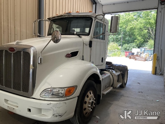 (Hagerstown, MD) 2014 Peterbilt 384 Cab & Chassis No Running, No Power, Condition Unknown