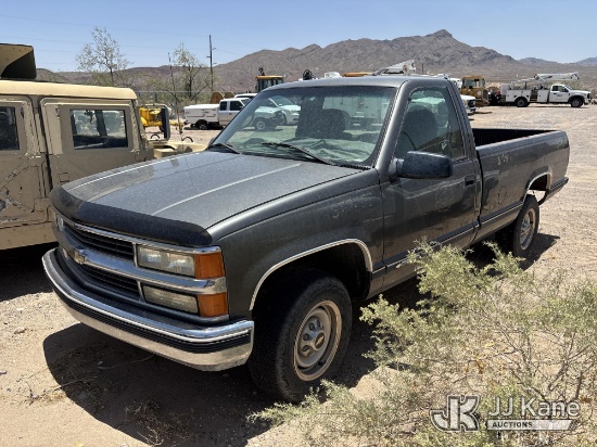 (Truth Or Consequences, NM) 1999 Chevrolet C/K 2500 Pickup Truck Not Running, Condition Unknown) (Pa