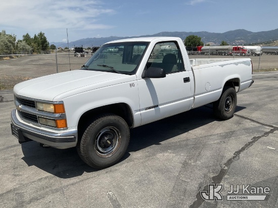 (Salt Lake City, UT) 2000 Chevrolet 3500 Pickup Truck Runs & Moves