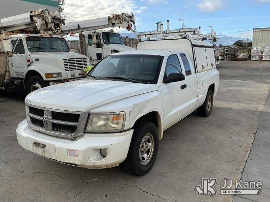 (Kahului, HI) 2010 Dodge Dakota Extended-Cab Pickup Truck Runs & Moves) (Body/Paint Damage