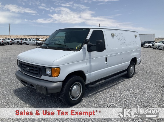 (Las Vegas, NV) 2006 Ford E250 Cargo Van Runs & Moves) (Check Engine Light On