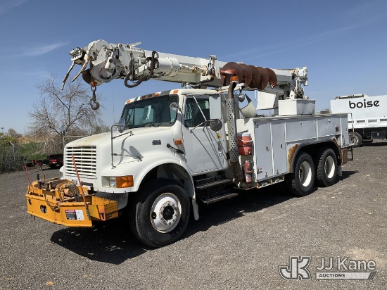 (Salt Lake City, UT) Altec D947-TR, Digger Derrick rear mounted on 2000 International 4900 Service T