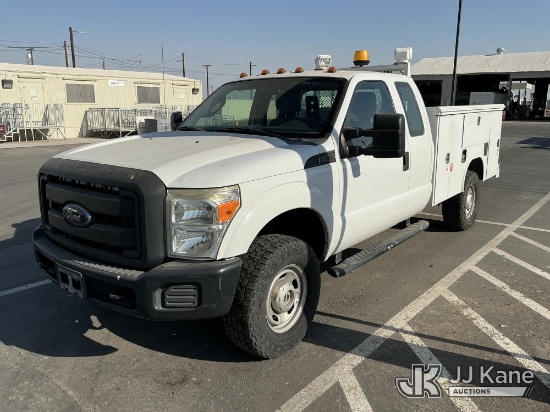 (Imperial, CA) 2014 Ford F350 4x4 Extended-Cab Service Truck Runs & Moves