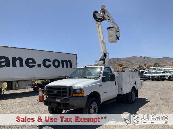 (Sparks, NV) Altec AT37G, Telescopic Bucket Truck mounted behind cab on 2000 Ford F550 4x4 Service T