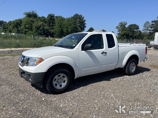 (Chester, VA) 2015 Nissan Frontier Extended-Cab Pickup Truck Runs & Moves) (Exhaust Cut, Loud Exhaus