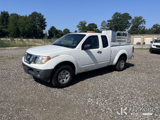(Chester, VA) 2015 Nissan Frontier Extended-Cab Pickup Truck Runs & Moves) (Check Engine Light On