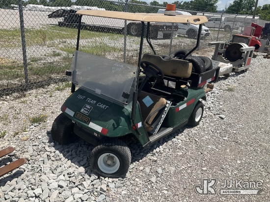 (Verona, KY) EZ GO L202 Golf Cart Not Running, Condition Unknown) (No Key, Parts Missing, Flat TIres